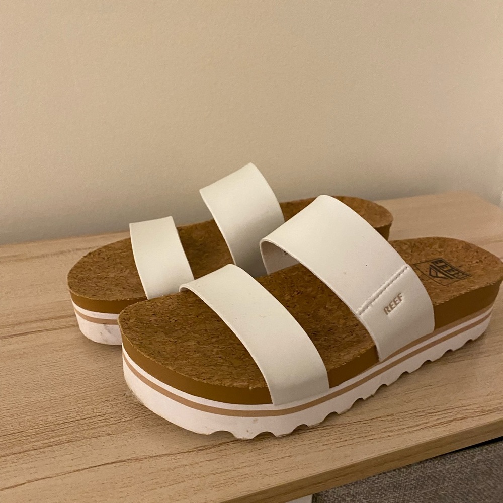 REEF Eva cushion vista hi sandals size 7 white